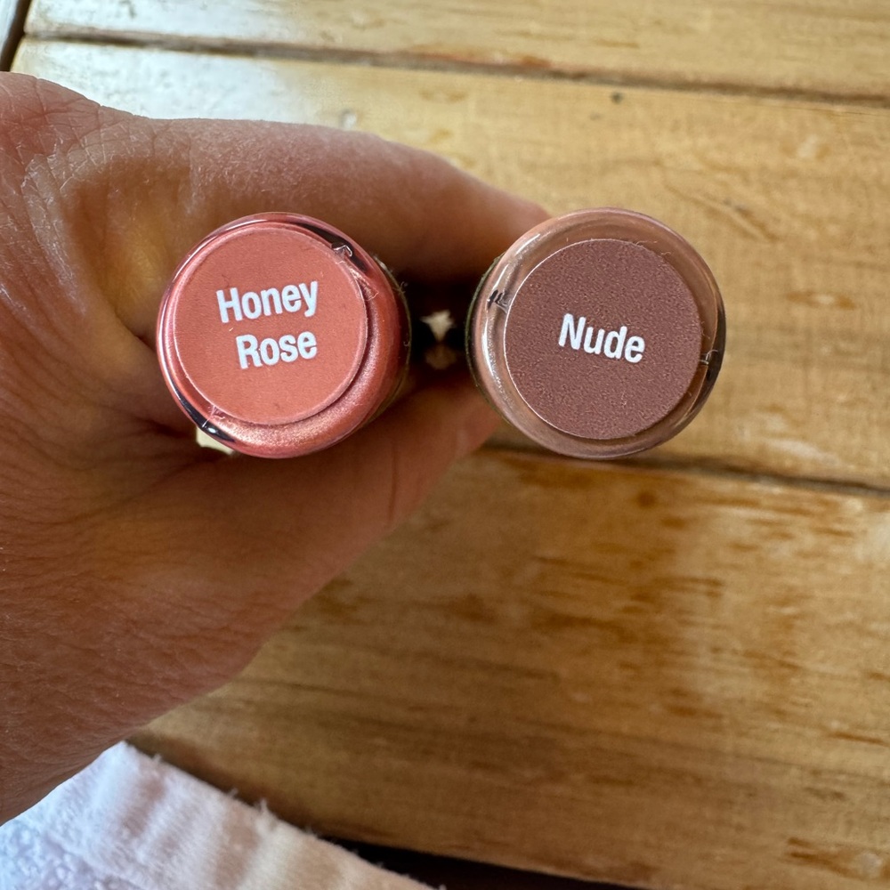 SeneGence LipSense Long-Lasting Liquid Lipstick - Picture 5 of 6